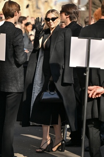 Vanessa Kirby feet photo thumbnail