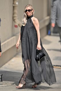 Vanessa Kirby feet photo thumbnail