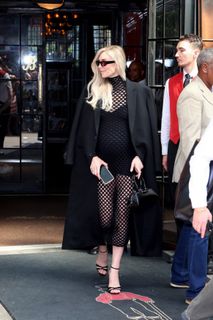 Vanessa Kirby feet photo thumbnail