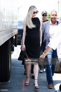 Vanessa Kirby feet photo thumbnail