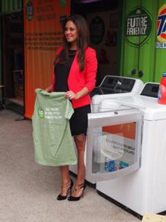 Vanessa Lachey feet photo thumbnail