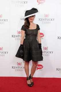 Vanessa Lachey feet photo thumbnail