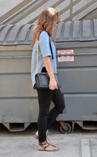 Vanessa Lachey feet photo thumbnail