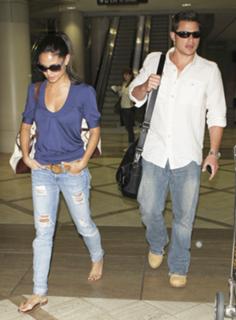 Vanessa Lachey feet photo thumbnail