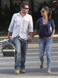 Vanessa Lachey feet photo thumbnail