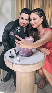 Vanessa Lachey feet photo thumbnail