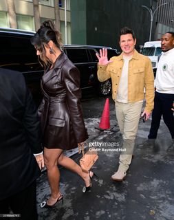 Vanessa Lachey feet photo thumbnail