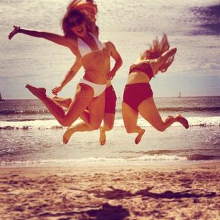 Vanessa Lengies feet photo thumbnail