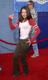 Vanessa Lengies feet photo thumbnail