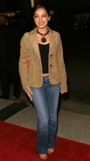 Vanessa Lengies feet photo thumbnail