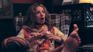 Vanessa Lengies feet photo thumbnail