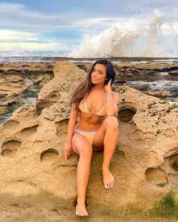 Vanessa Lopes feet photo 17