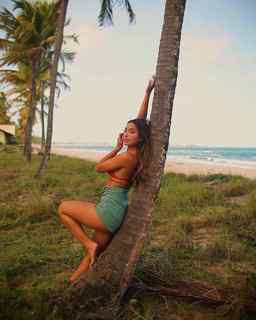 Vanessa Lopes feet photo 5