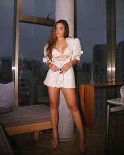Vanessa Lopes feet photo 6