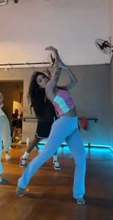 Vanessa Lopes feet photo 3