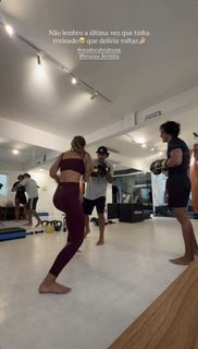 Vanessa Lopes feet photo 12