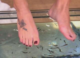 Vanessa Mai feet photo thumbnail