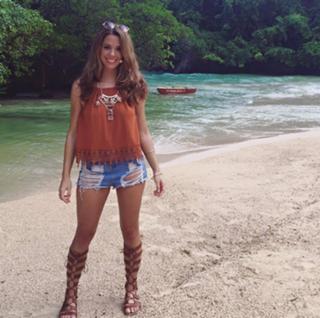 Vanessa Mai feet photo thumbnail