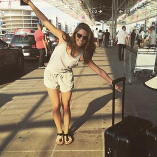 Vanessa Mai feet photo thumbnail