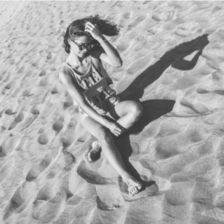 Vanessa Mai feet photo thumbnail