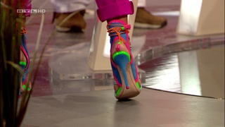 Vanessa Mai feet photo thumbnail