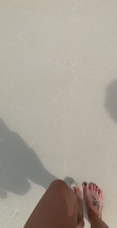 Vanessa Mai feet photo thumbnail