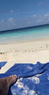Vanessa Mai feet photo thumbnail