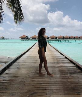 Vanessa Mai feet photo thumbnail