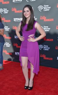 Vanessa Marano feet photo thumbnail