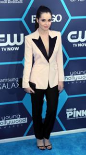 Vanessa Marano feet photo thumbnail