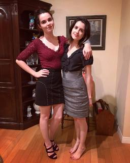 Vanessa Marano feet photo thumbnail