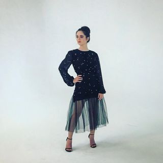 Vanessa Marano feet photo thumbnail