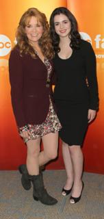 Vanessa Marano feet photo thumbnail