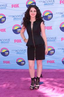 Vanessa Marano feet photo thumbnail