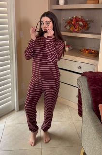 Vanessa Marano feet photo thumbnail