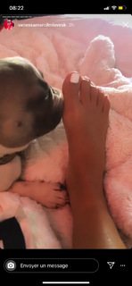 Vanessa Marcil feet photo thumbnail