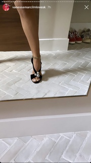 Vanessa Marcil feet photo thumbnail