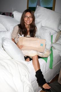 Vanessa Marcil feet photo thumbnail