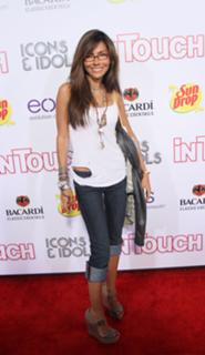 Vanessa Marcil feet photo thumbnail