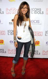 Vanessa Marcil feet photo thumbnail