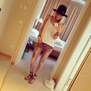 Vanessa Meisinger feet photo 3