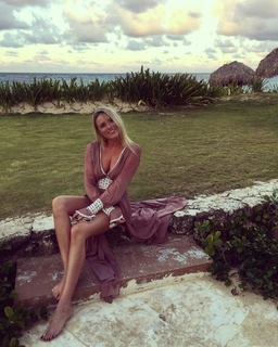 Vanessa Meisinger feet photo 10