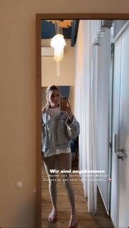 Vanessa Meisinger feet photo 17