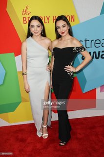 Vanessa Merrell feet photo thumbnail