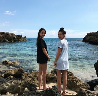 Vanessa Merrell feet photo thumbnail