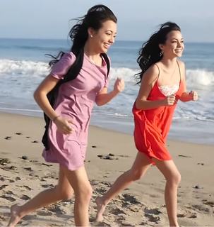 Vanessa Merrell feet photo thumbnail