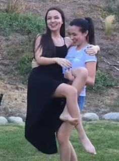 Vanessa Merrell feet photo thumbnail