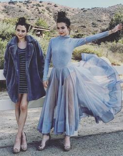 Vanessa Merrell feet photo thumbnail