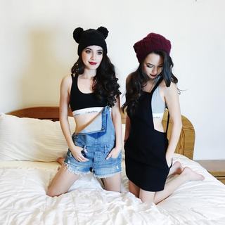 Vanessa Merrell feet photo thumbnail