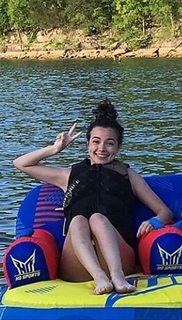 Vanessa Merrell feet photo thumbnail